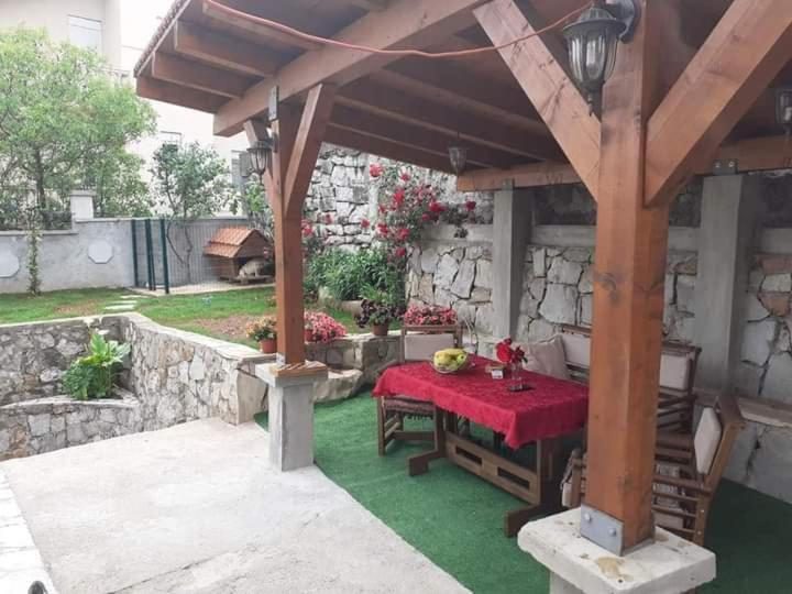 Mini Garsonjera Hotel Podgorica Exterior photo